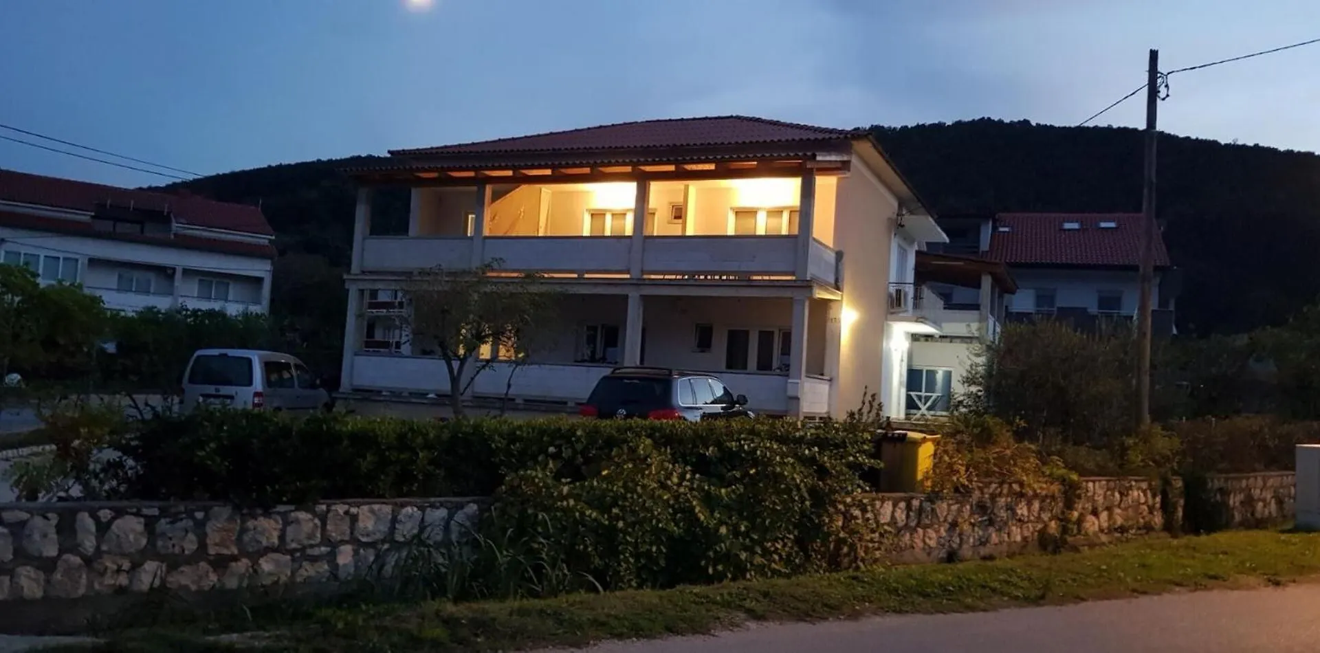 Apartments R&E Supetarska Draga 0*,  Croatia